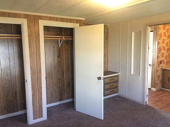 4th image of 1042 Harmony Dr