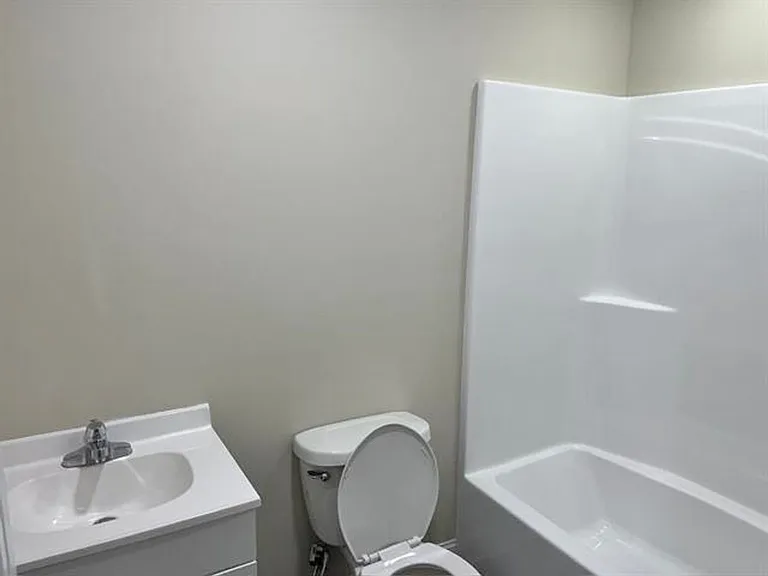 198 Pond View Dr — Photo 10