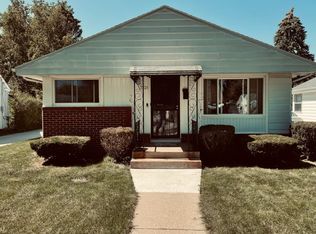 5249 N 57th St, Milwaukee, WI 53218