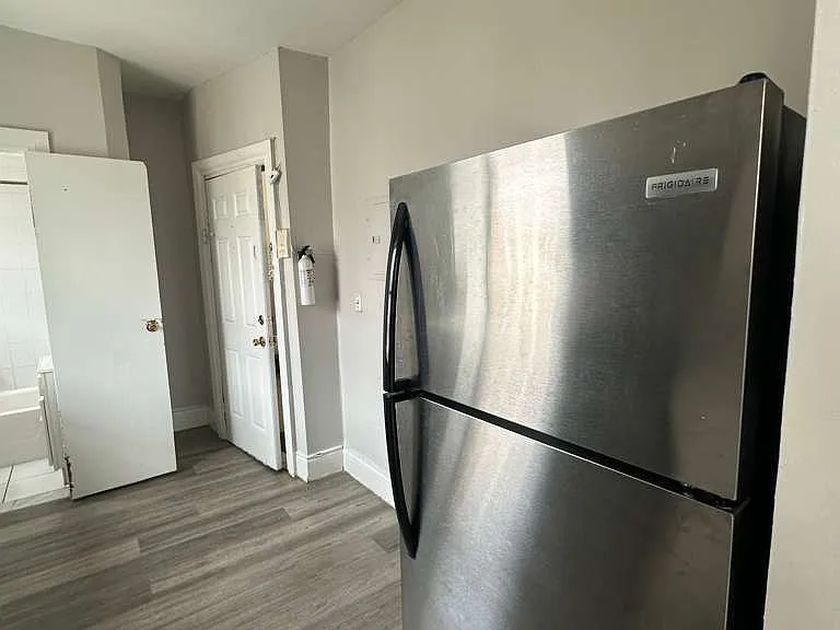 303 58th St #14A — Photo 3
