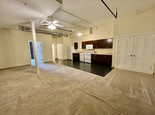 1319 5th Ave APT 302, Moline, IL 61265