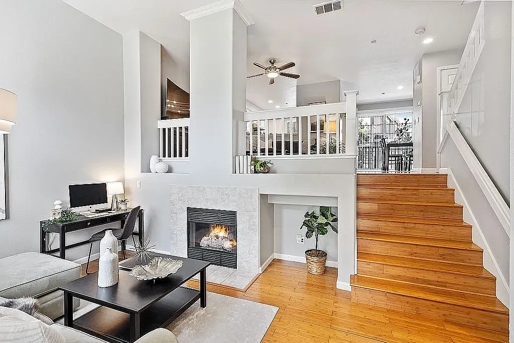 3 bed, 2.5 bath, 1390 sqft, $5,800 — Photo 3