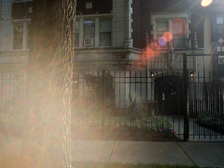 5737 N Kenmore Edgewater Apartments — Photo 50