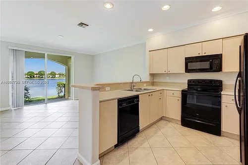 2830 SW 83rd Ter #101 Photo 1