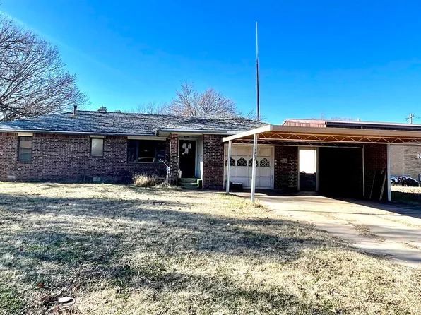 1073 Nickerson St, Waynoka, OK 73860