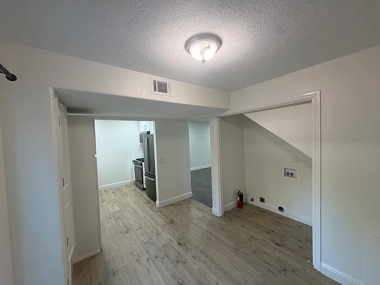397 Eldridge Ave — Photo 14