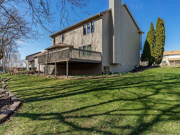 3rd image of 3442 Valley Woods Dr