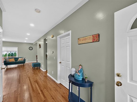 4th image of 82 Odonnell Ave #82
