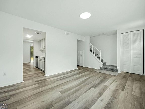 5th image of 3774 Meadow Rue Ln
