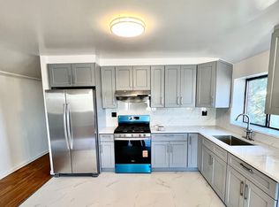 14924 22nd Ave #2B, Whitestone, NY 11357