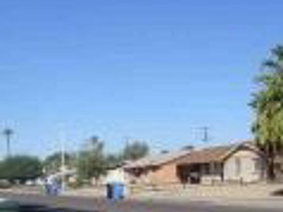 4th image of 3531 W Orangewood Ave