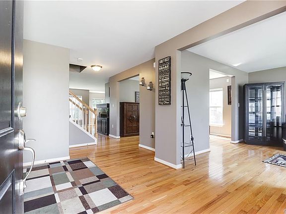 3rd image of 301 Wilmer Ave