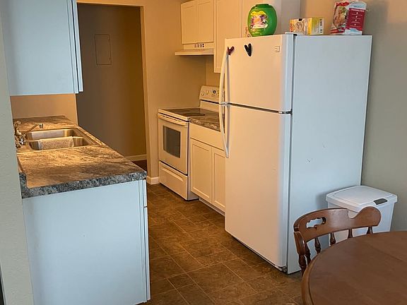 2nd image of 4 5th St SE #8