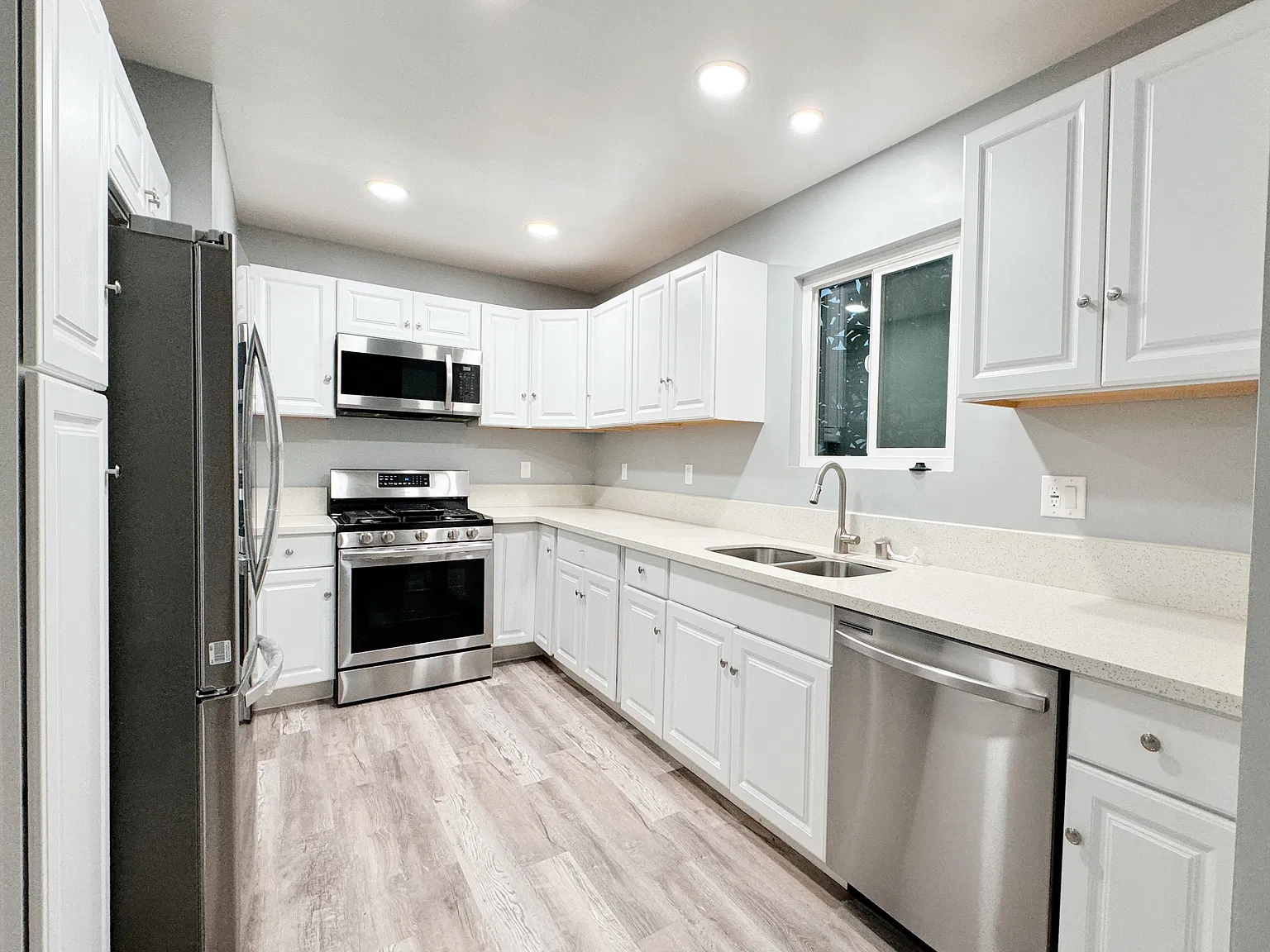 9935 Park St — Photo 1