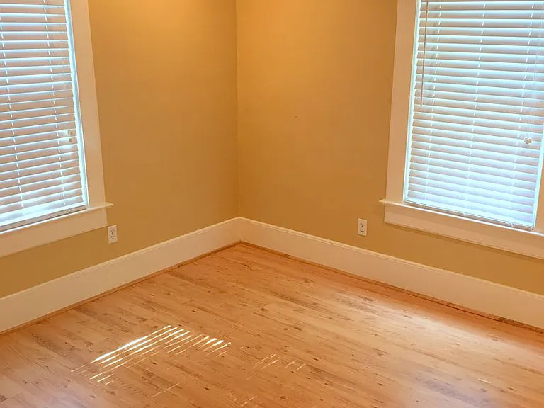 406 Maple St — Photo 8