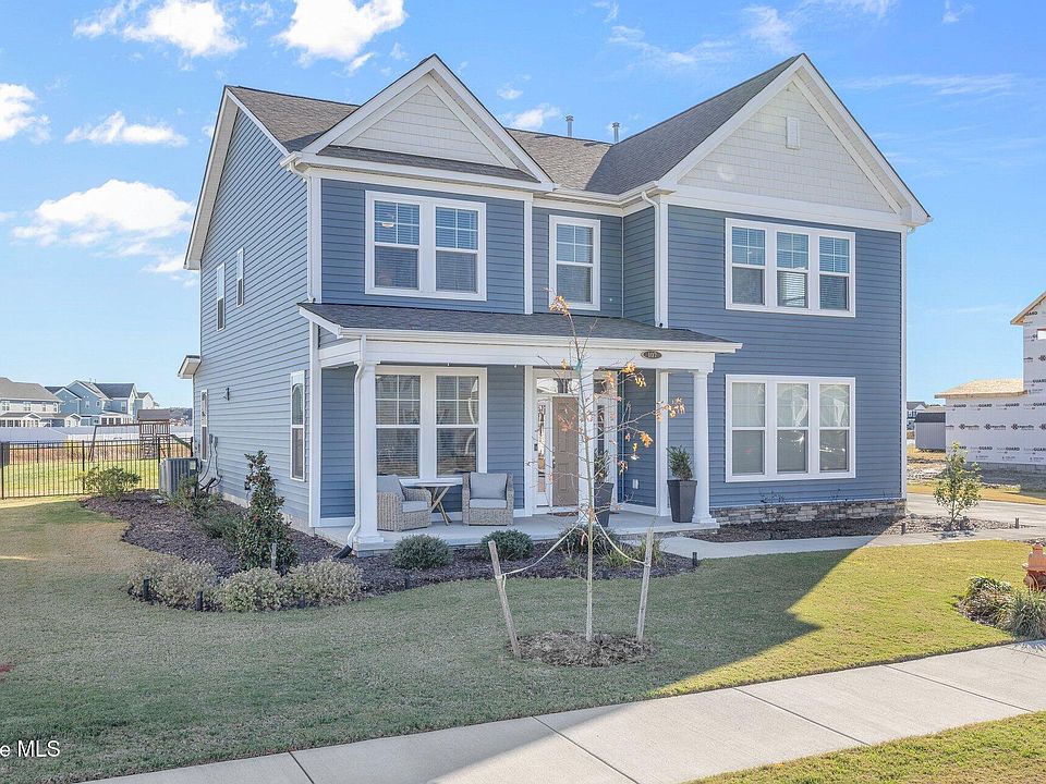 1st image of 107 Farmridge Way