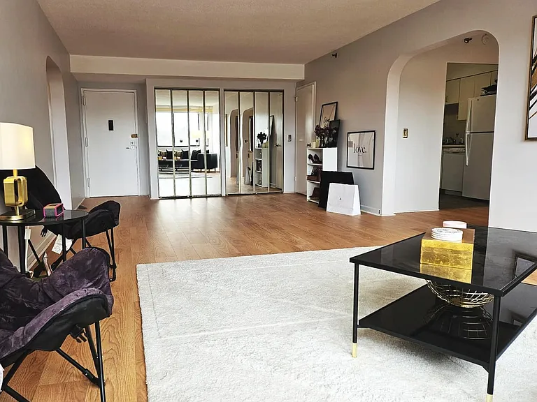 1731 Beacon St #521 — Photo 2