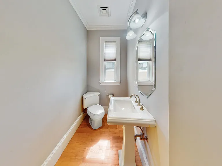 32 Ward St #2 — Photo 12