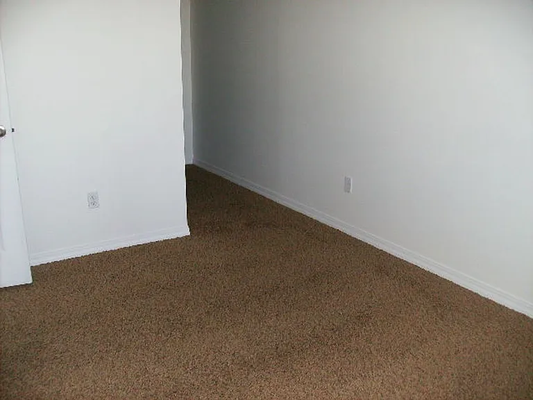 103 E Mizzou Ct — Photo 8