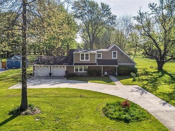 2nd image of 8689 Stearns Rd
