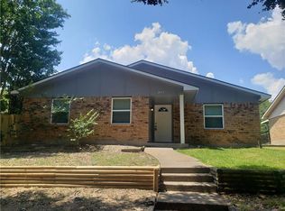 6413 Gateridge Cir, Garland, TX 75043