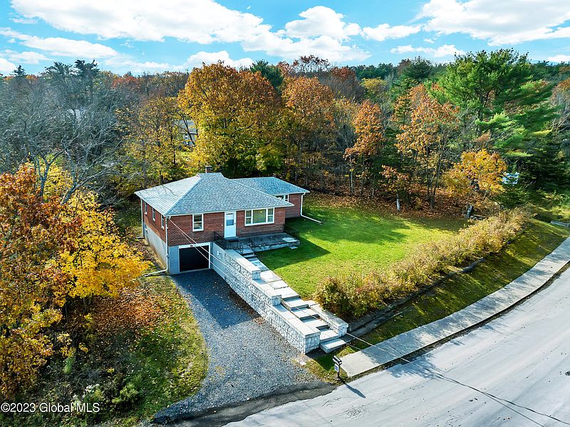 2nd image of 11 Klingermann Drive
