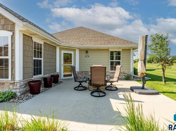 5509 E Eastbridge Pl, Sioux Falls, SD 57110