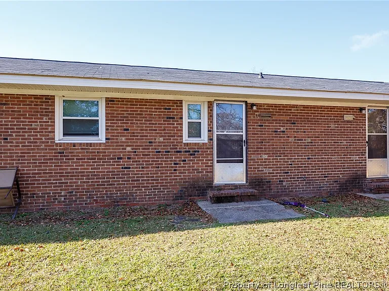 1045 Rulnick St #B — Photo 9