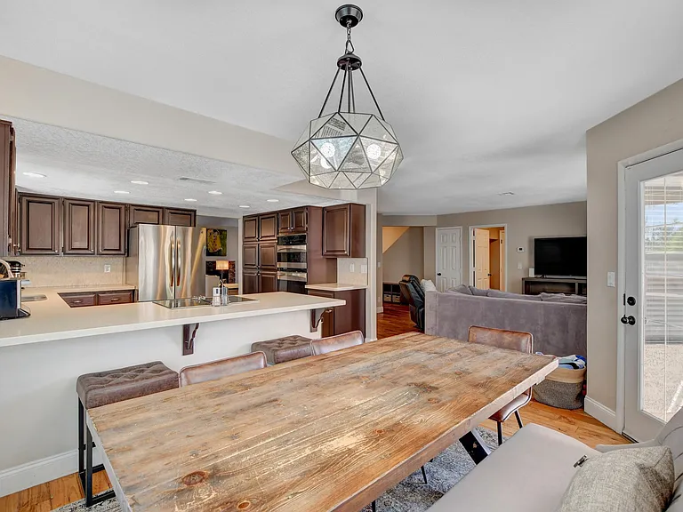 9205 Sandy Shores Dr — Photo 32