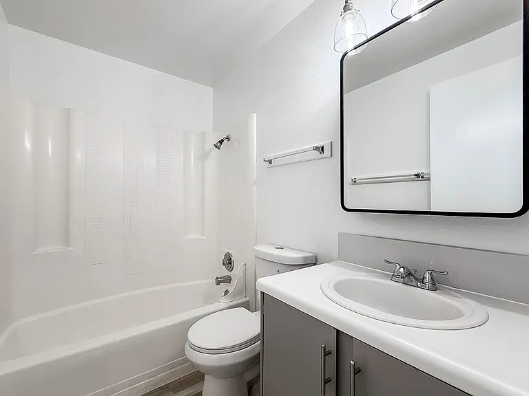 Tahoma Park Apartments — Photo 36