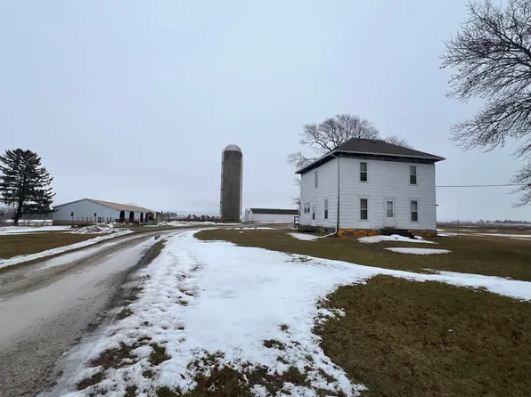 1711 Ivory Ave, Waverly, IA 50677