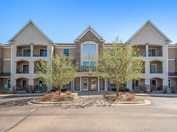 15550 Linnet St NW #1202, Andover, MN 55304