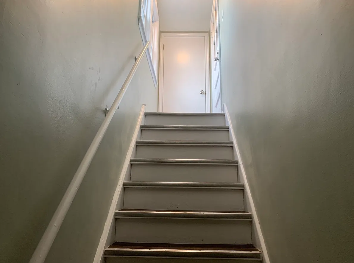 3 bed, 1000 sqft, $1,700 — Photo 2