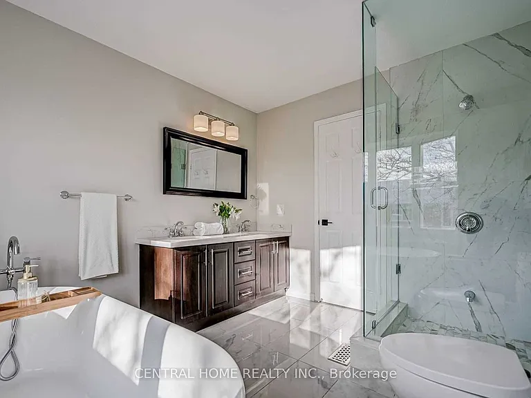 48 Ballard Cres — Photo 33