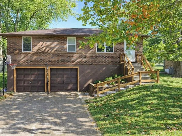 5904 NE 45th St, Kansas City, MO 64117