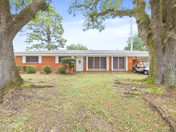 325 Elmore St, Saint Martinville, LA 70582