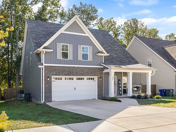 2nd image of 1806 Oakvale Dr