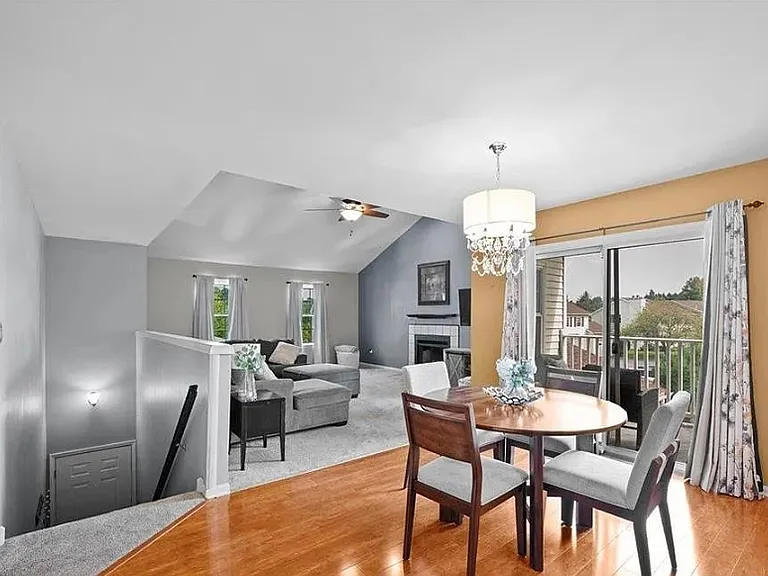 710 Briarwood Dr #B — Photo 3