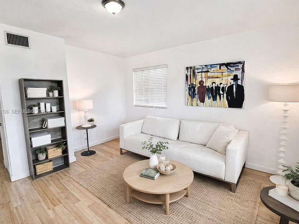 1st image of 3915 N Meridian Ave APT 101