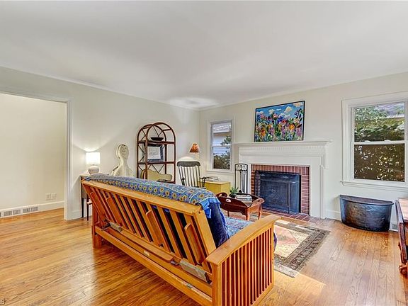 4th image of 2616 Beechwood St
