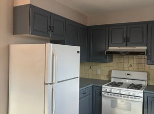 21-12 42nd St #2, Astoria, NY 11105