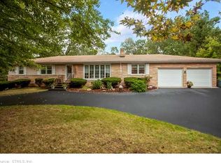 42 Knollwood Dr, Branford, CT 06405