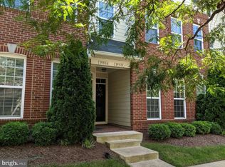 19318 Diamond Lake Dr, Leesburg, VA 20176