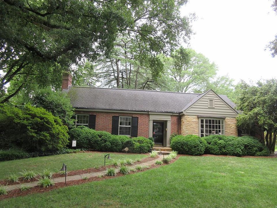 1st image of 135 Hawthorne Dr
