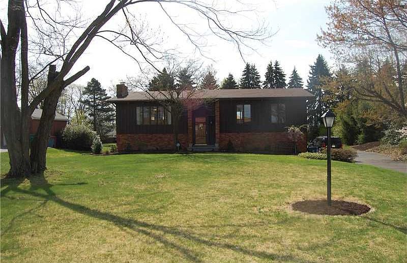 1st image of 3006 Harcourt Dr