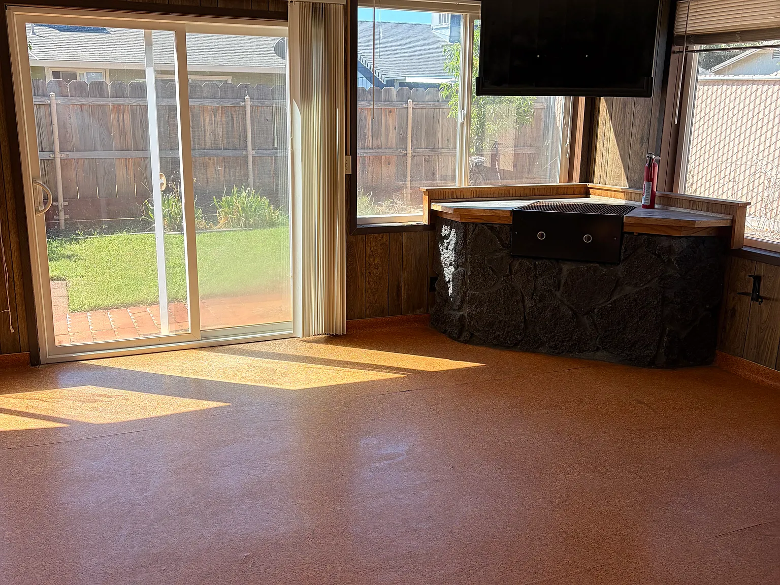 4 bed, $2,300 — Photo 3