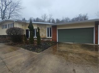 3750 Maplecrest Ave, Woodmere, OH 44122