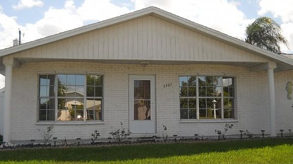 2nd image of 2407 Colony Dr N