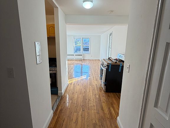 4th image of 2112 Starling Ave APT 1F
