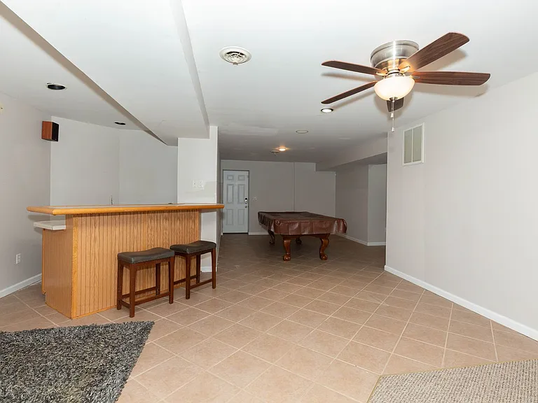 180 Muirfield Ct — Photo 47